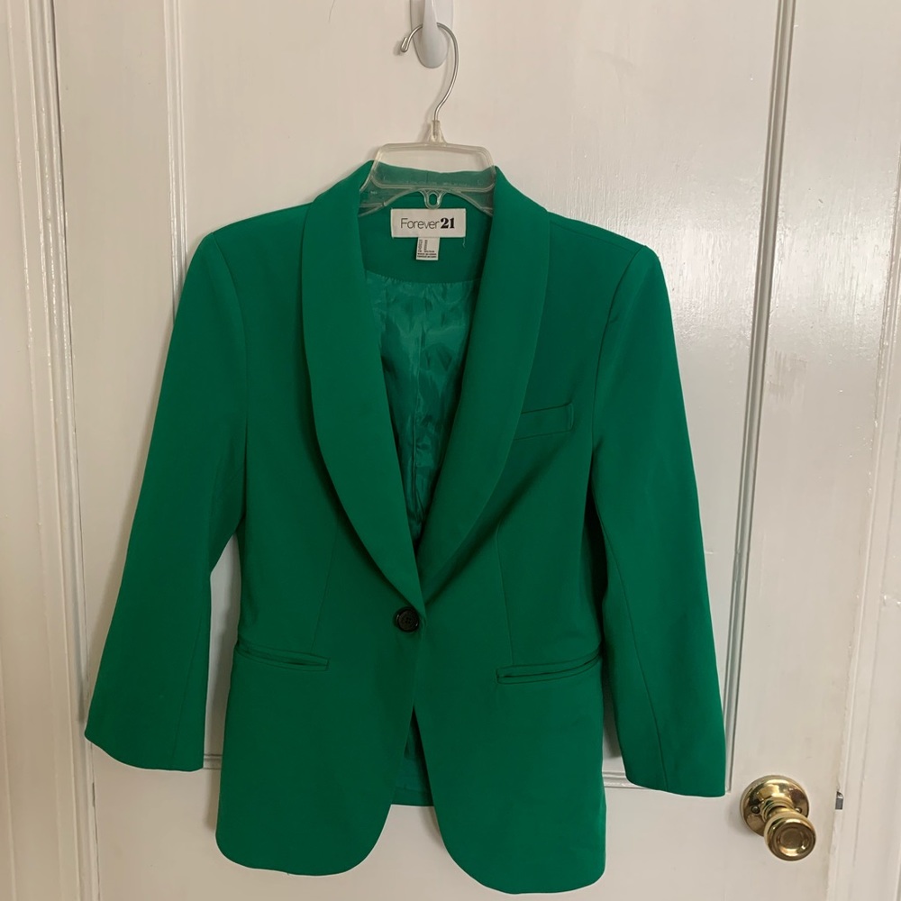 Green blazer 🍀🍀🍀